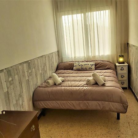Apartamento con terraza muy cerca del mar Pineda De Mar Exterior foto